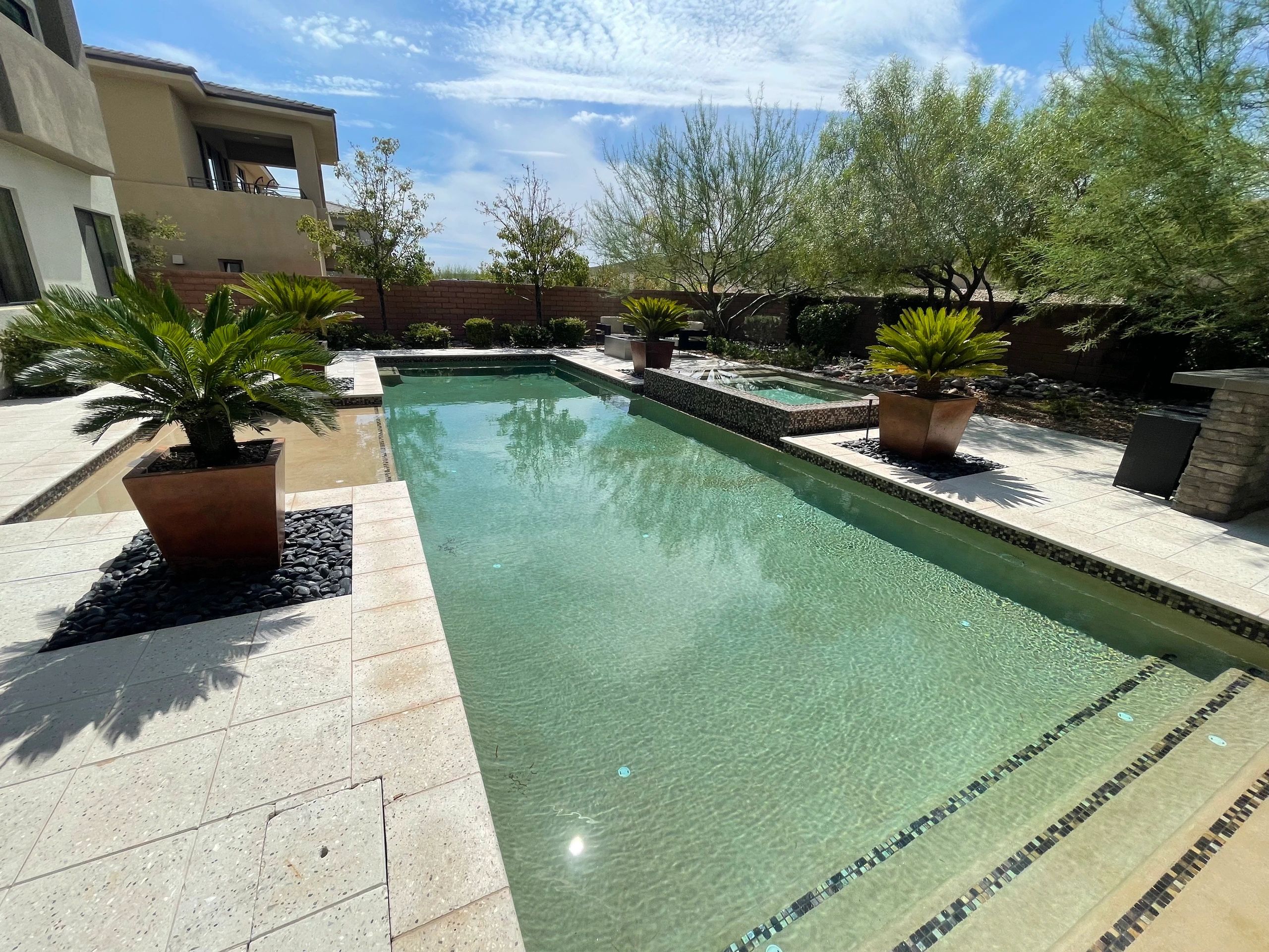 Clean pool service